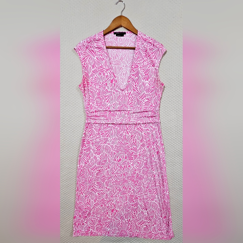 BCBGMaxAzria Pink & White Modern Abstract Pattern Design V-Neck Dress‎ Size L